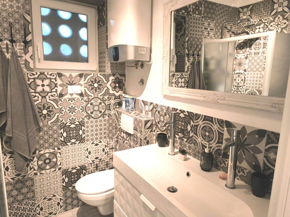 ISTRIA, POLA - Appartamento con 3 camere da letto + soggiorno, 2 bagni e garage