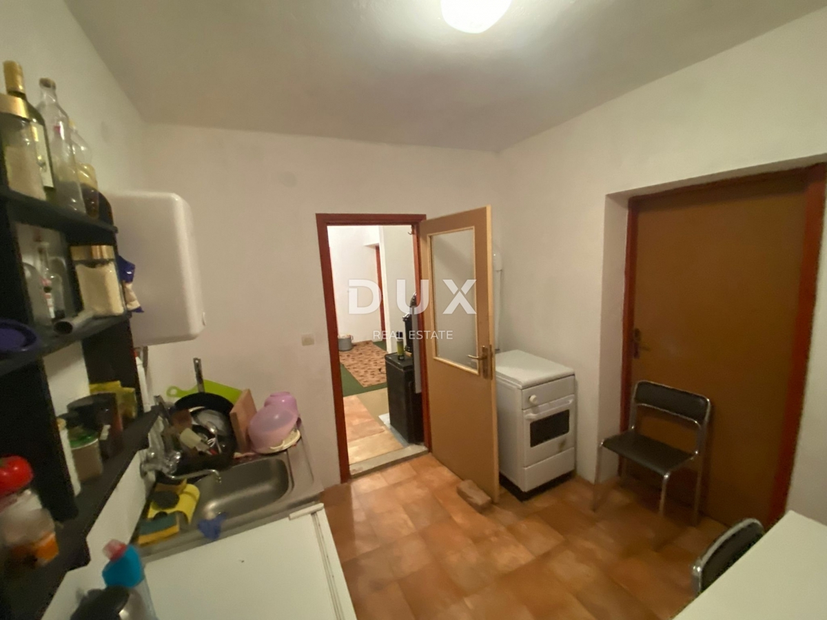 KORENICA, VISUĆ - OCCASIONE! Grande proprietà con edificabilità legale