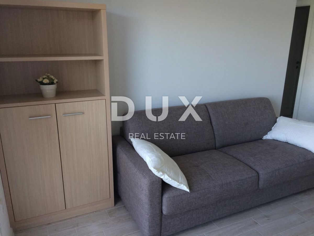 ISOLA DI RAB – proprietà unica in prima fila sul mare