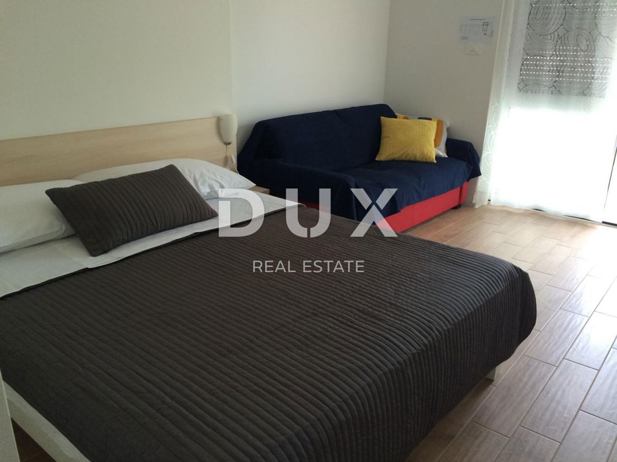 ISOLA DI RAB – proprietà unica in prima fila sul mare