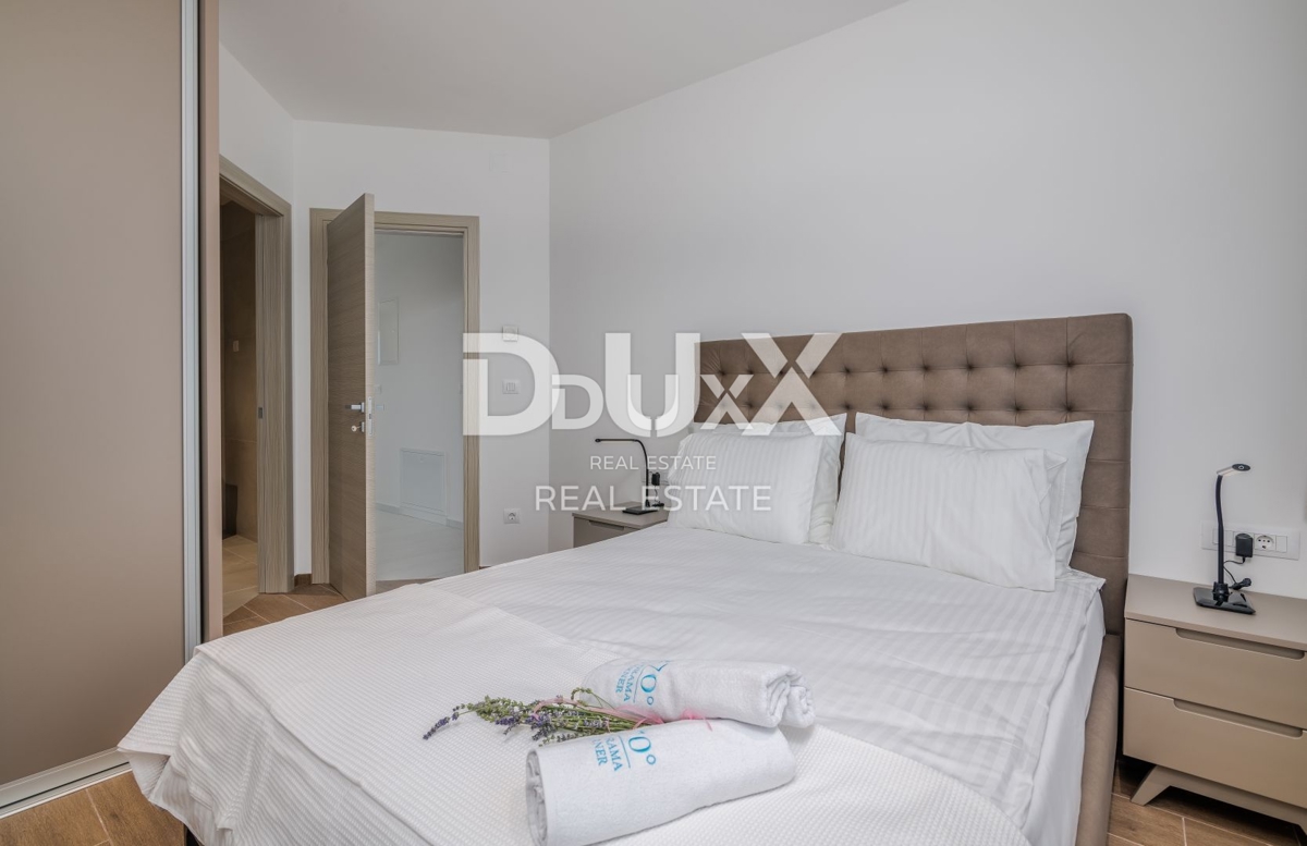 ABBAZIA – Moderna villa di lusso con due unità abitative e vista panoramica sul mare