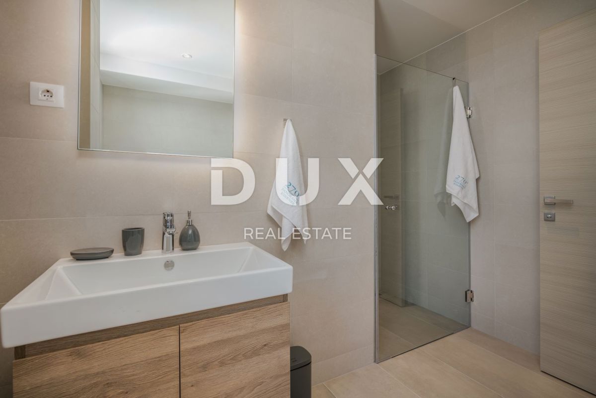 ABBAZIA – Moderna villa di lusso con due unità abitative e vista panoramica sul mare