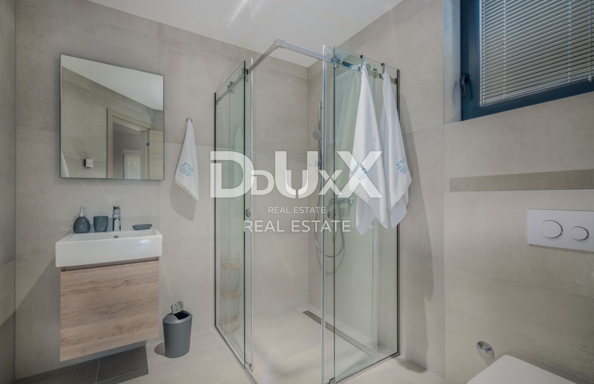 ABBAZIA – Moderna villa di lusso con due unità abitative e vista panoramica sul mare