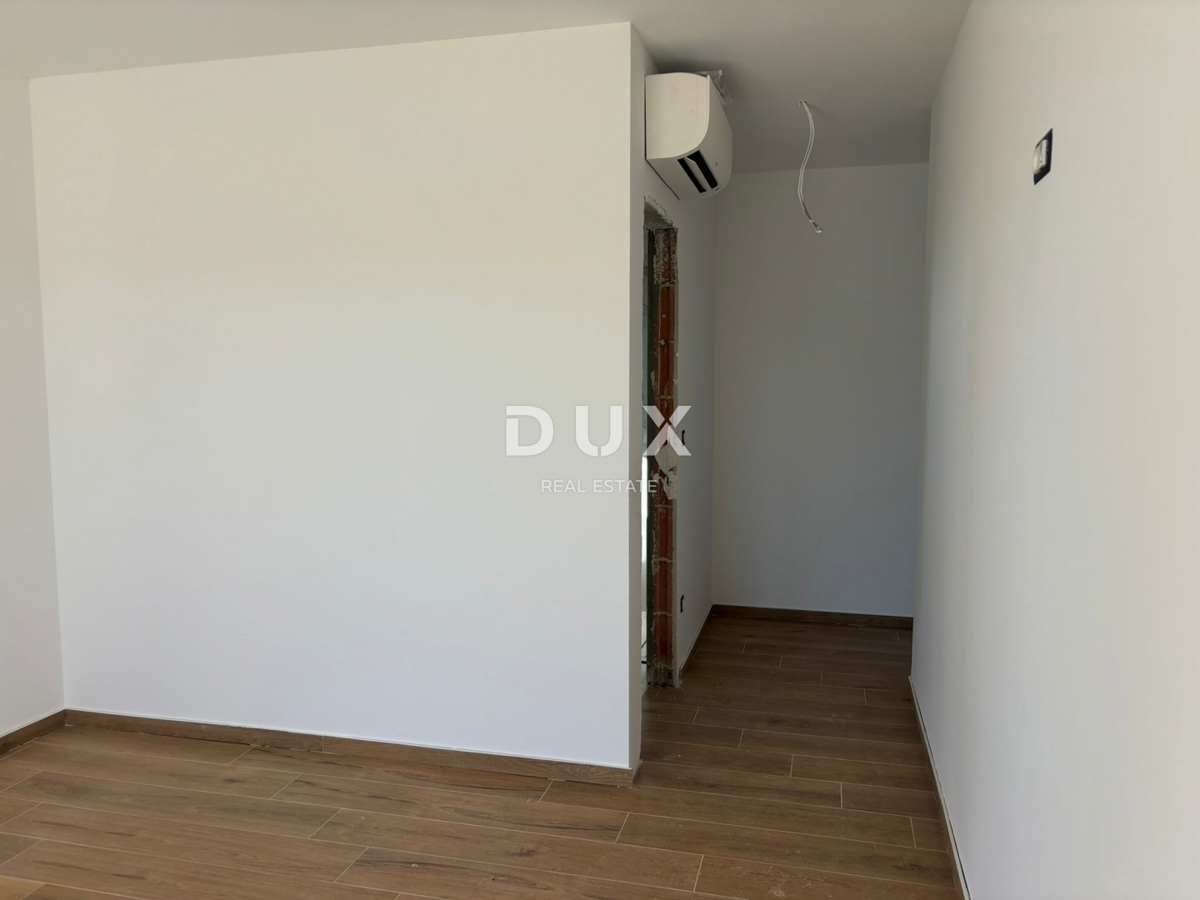 ISTRIA, ŽMINJ - Nuova casa mediterranea con vista sui vigneti in un complesso privato!