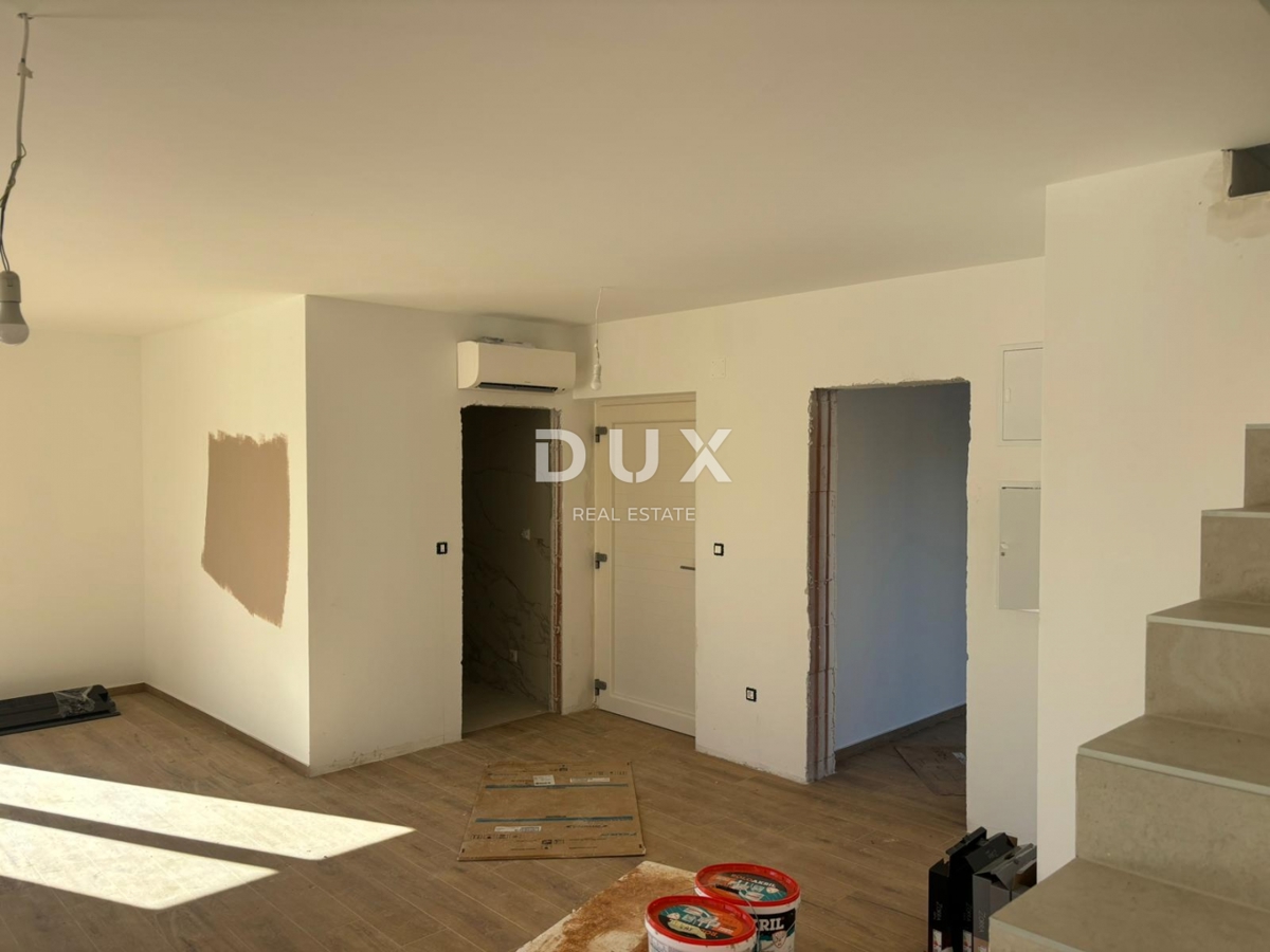 ISTRIA, ŽMINJ - Nuova casa mediterranea con vista sui vigneti in un complesso privato!