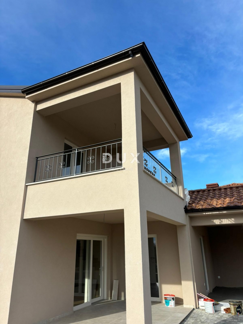 ISTRIA, ŽMINJ - Nuova casa mediterranea con vista sui vigneti in un complesso privato!