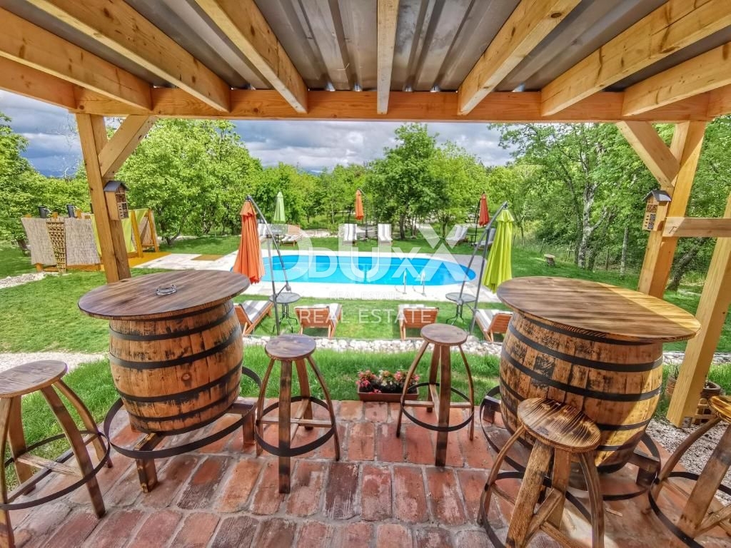 ISTRIA, GRAČIŠĆE - Campeggio nel cuore dell'Istria con ricca infrastruttura e terreno aggiuntivo