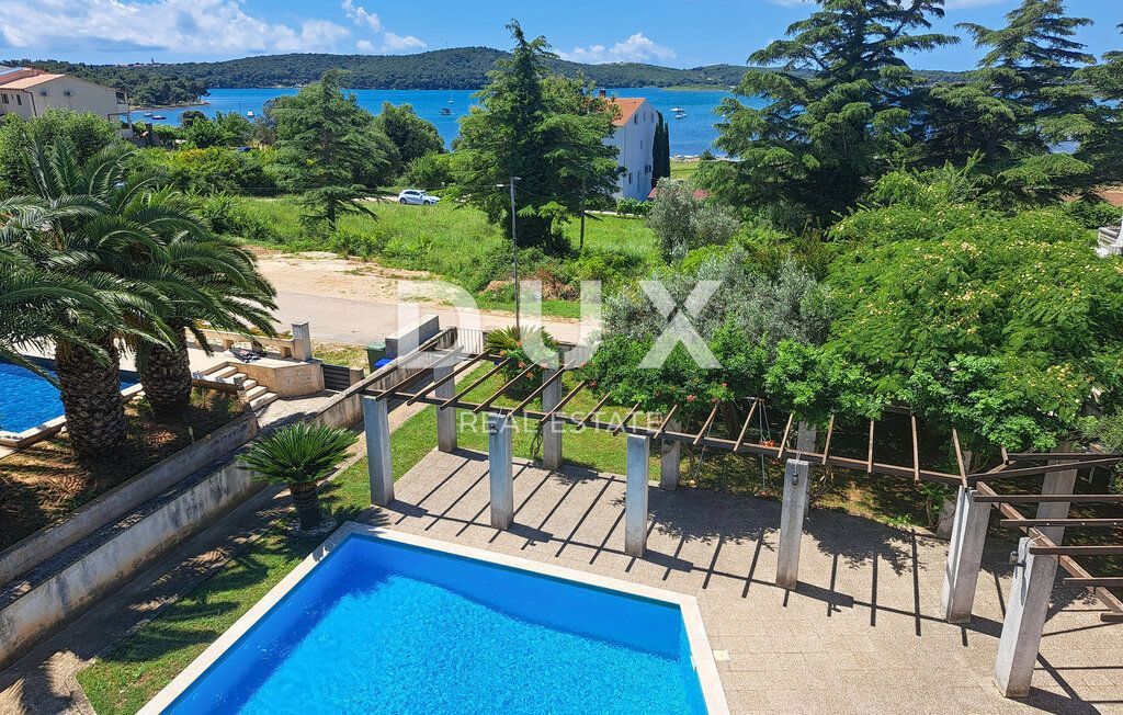 ISTRIA, MEDULINO - appartamento 2BR+DB con vista mare e piscina