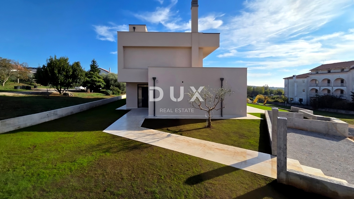 ISTRIA, PARENZO - Casa di alta qualità con piscina