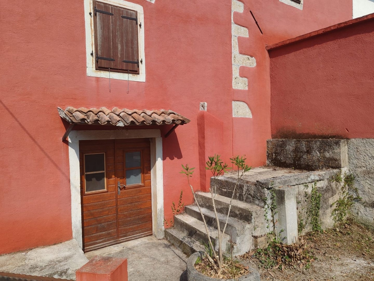 ISTRIA, MONTONA - Bellissima casa autentica con taverna
