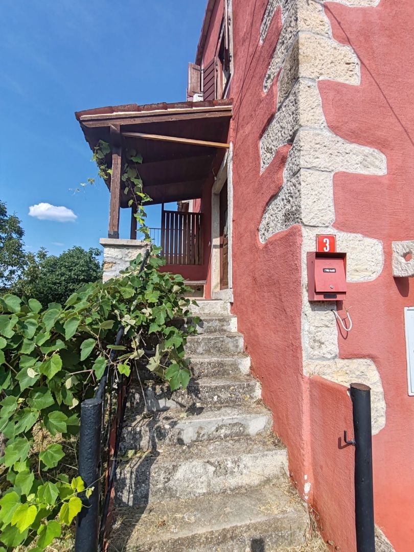 ISTRIA, MONTONA - Bellissima casa autentica con taverna