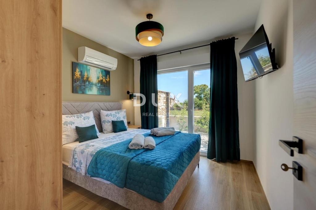 ISTRIA, POLA (dintorni) - Bellissima villa nuova e arredata nelle immediate vicinanze della città!