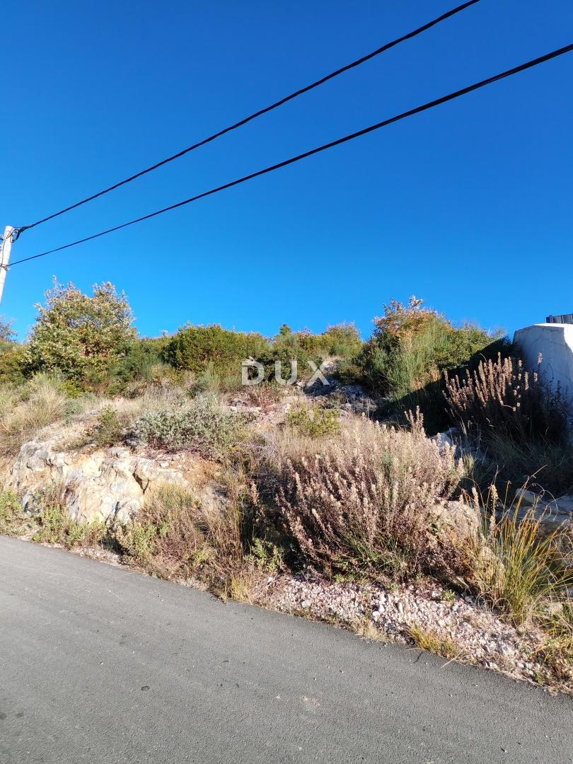 ZADAR, PODVRŠJE - Terreno 500 m2 con vista mare in un ambiente tranquillo!