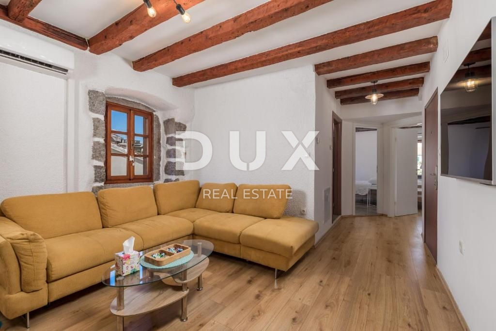 RIJEKA, CENTRO - 2BR + SOGGIORNO 100 m dal Korzo