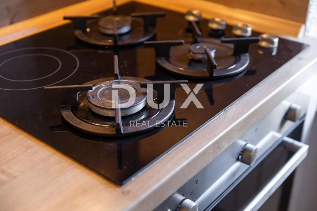 RIJEKA, CENTRO - 2BR + SOGGIORNO 100 m dal Korzo