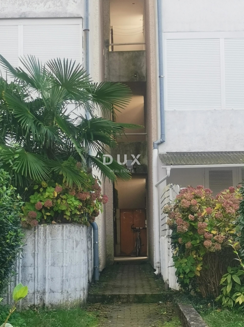 ISTRIA, ČERVAR PORAT - Appartamento duplex all'ultimo piano con vista mare!