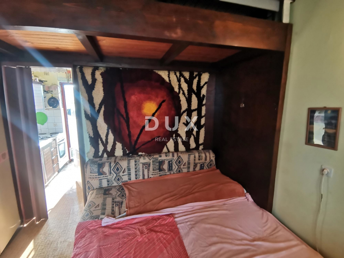 ISTRIA, ČERVAR PORAT - Appartamento duplex all'ultimo piano con vista mare!