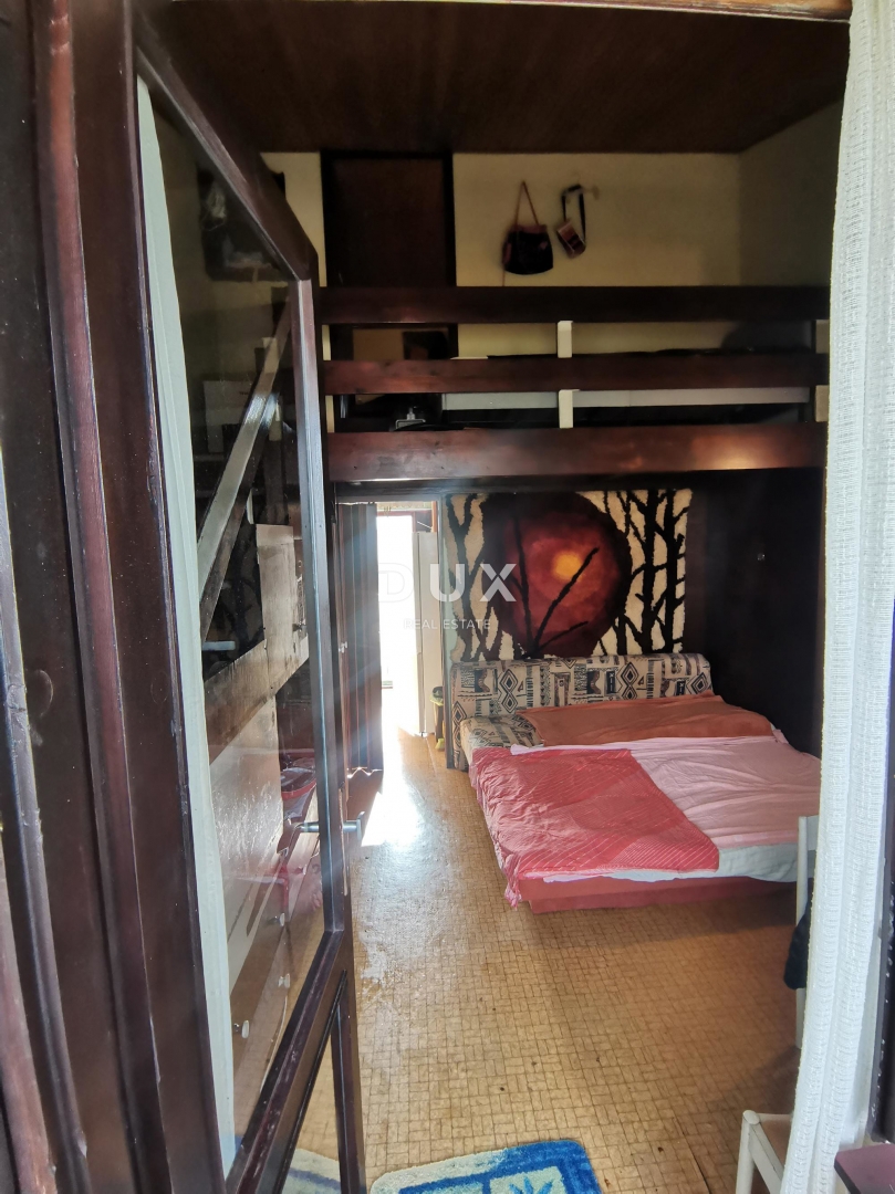 ISTRIA, ČERVAR PORAT - Appartamento duplex all'ultimo piano con vista mare!