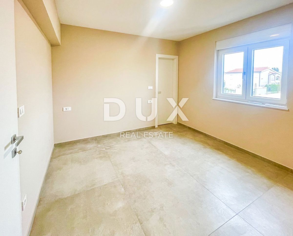 ZARA, PRIVLAKA - Appartamento con giardino in un nuovo edificio. VICINO AL MARE!