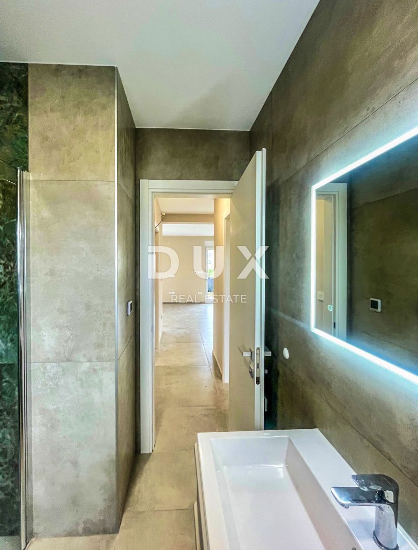 ZARA, PRIVLAKA - Appartamento con giardino in un nuovo edificio. VICINO AL MARE!