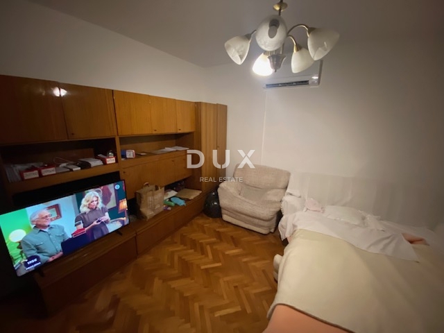 RIJEKA, DRAŽICE, CENTRO - casa indipendente con due appartamenti separati in ottima posizione + 2.200 m2 di TERRENO EDIFICABILE! OCCASIONE!