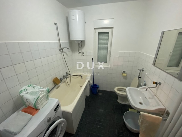 RIJEKA, DRAŽICE, CENTRO - casa indipendente con due appartamenti separati in ottima posizione + 2.200 m2 di TERRENO EDIFICABILE! OCCASIONE!