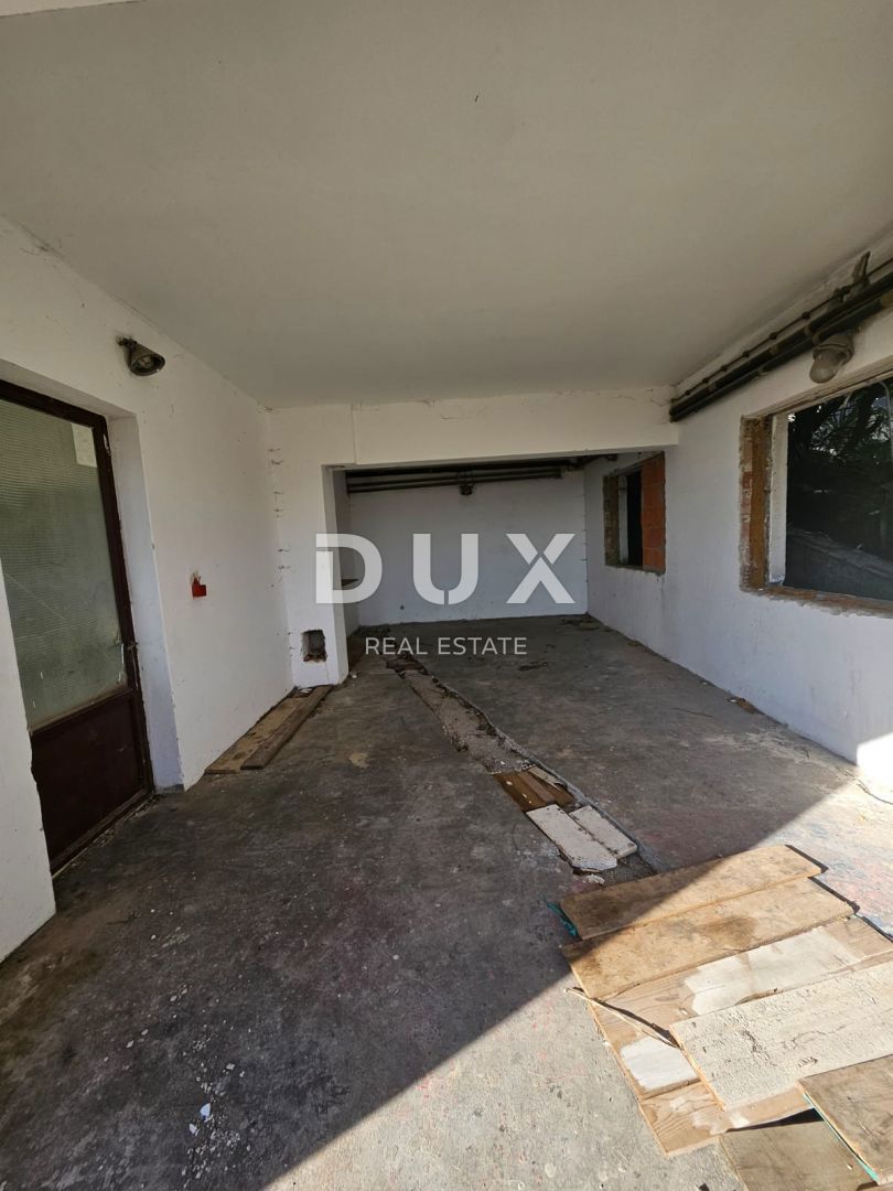 OPATIJA, CENTRO - casa indipendente 250m2 con vista panoramica sul mare + dintorni 740m2