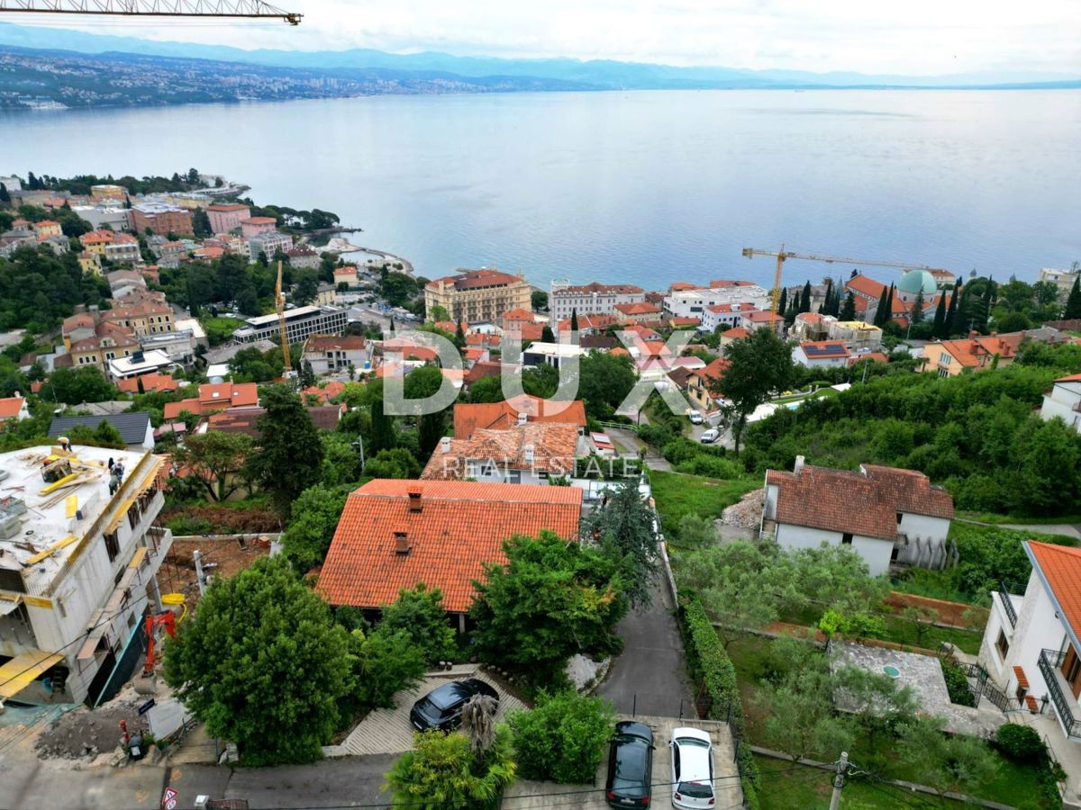 OPATIJA, CENTRO - casa indipendente 250m2 con vista panoramica sul mare + dintorni 740m2