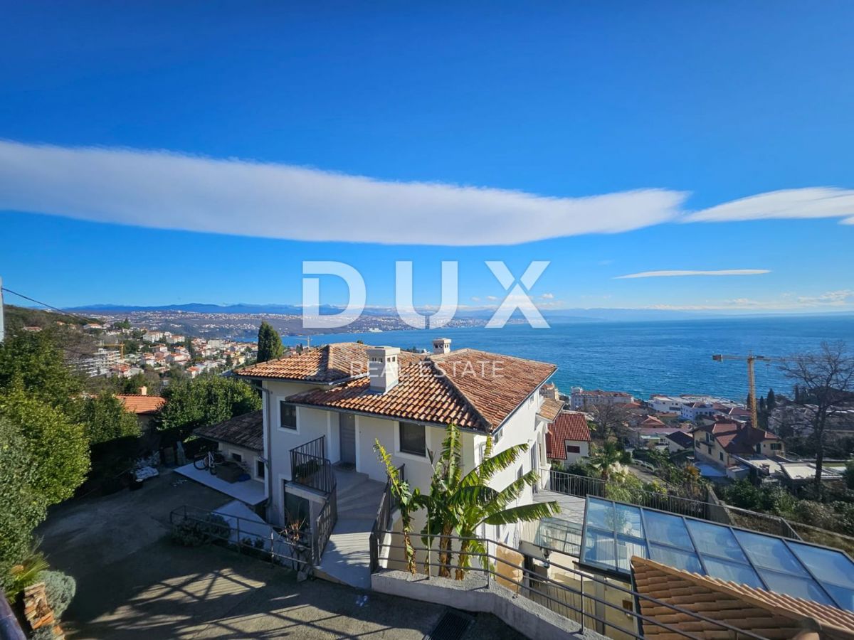 OPATIJA, CENTRO - casa indipendente 250m2 con vista panoramica sul mare + dintorni 740m2