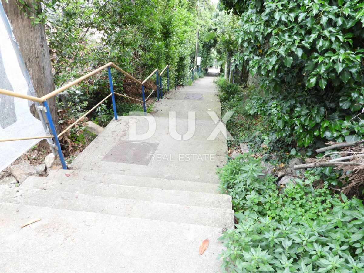 OPATIJA, CENTRO - casa indipendente 250m2 con vista panoramica sul mare + dintorni 740m2