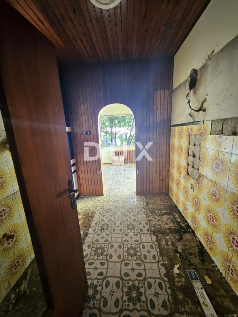 OPATIJA, CENTRO - casa indipendente 250m2 con vista panoramica sul mare + dintorni 740m2