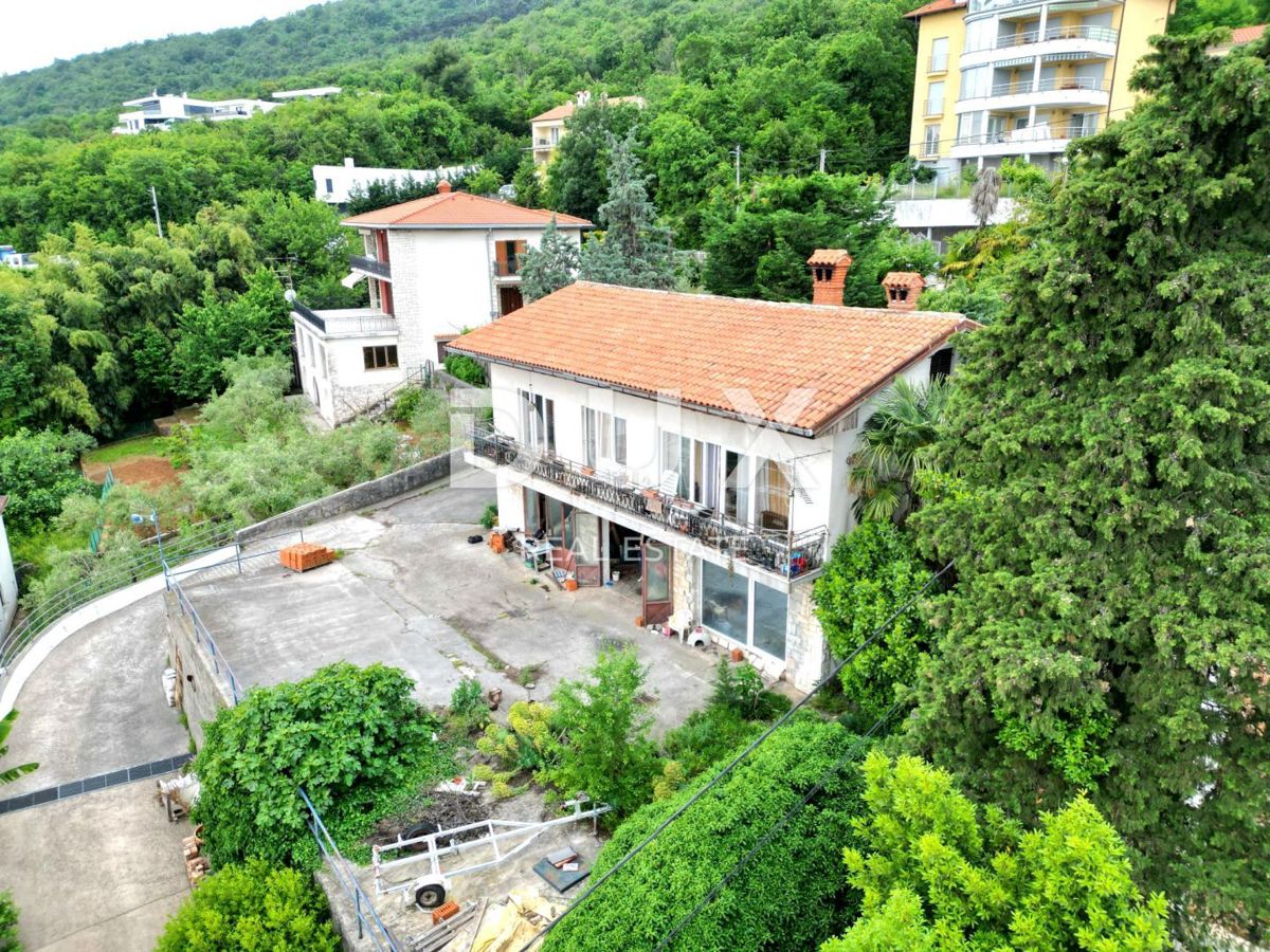 OPATIJA, CENTRO - casa indipendente 250m2 con vista panoramica sul mare + dintorni 740m2