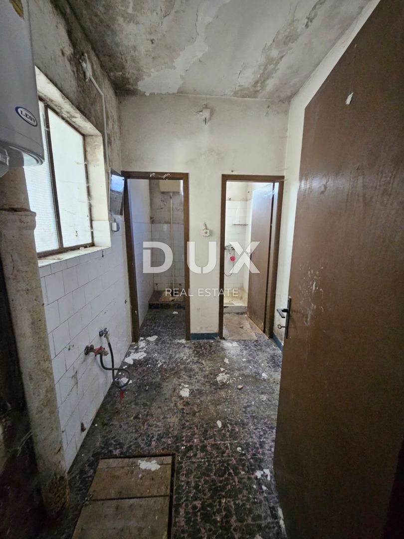 OPATIJA, CENTRO - casa indipendente 250m2 con vista panoramica sul mare + dintorni 740m2