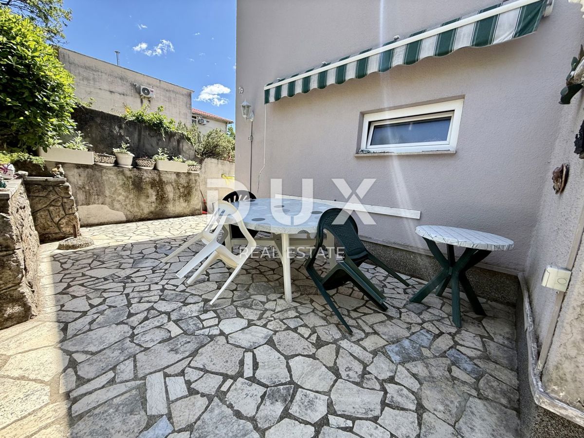 CRIKVENICA - Casa in centro a 80 metri dal mare! Opportunità!