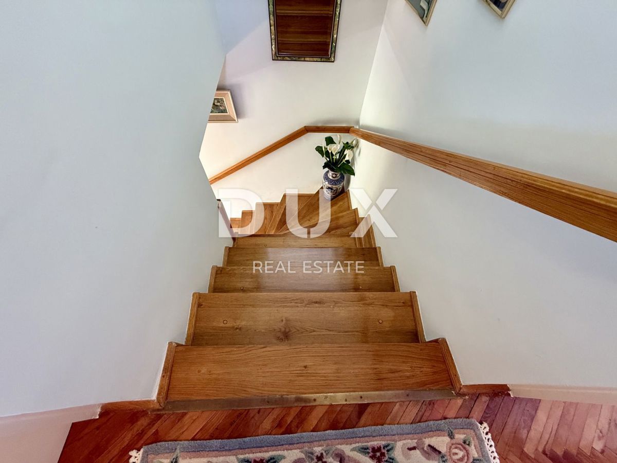 CRIKVENICA - Casa in centro a 80 metri dal mare! Opportunità!