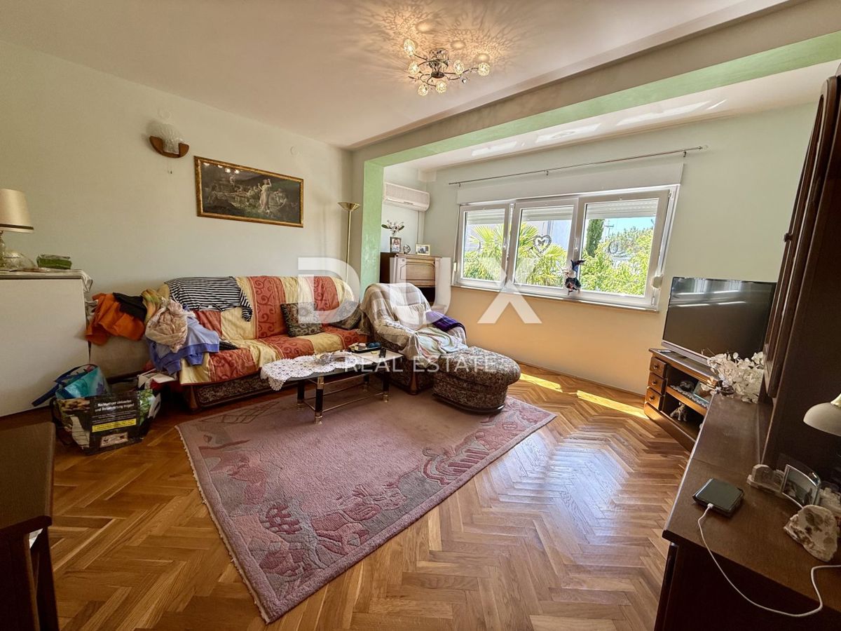 CRIKVENICA - Casa in centro a 80 metri dal mare! Opportunità!