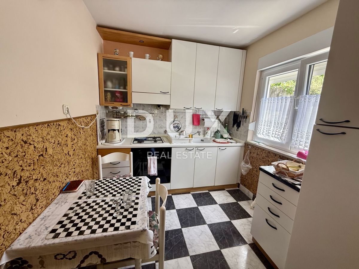 CRIKVENICA - Casa in centro a 80 metri dal mare! Opportunità!