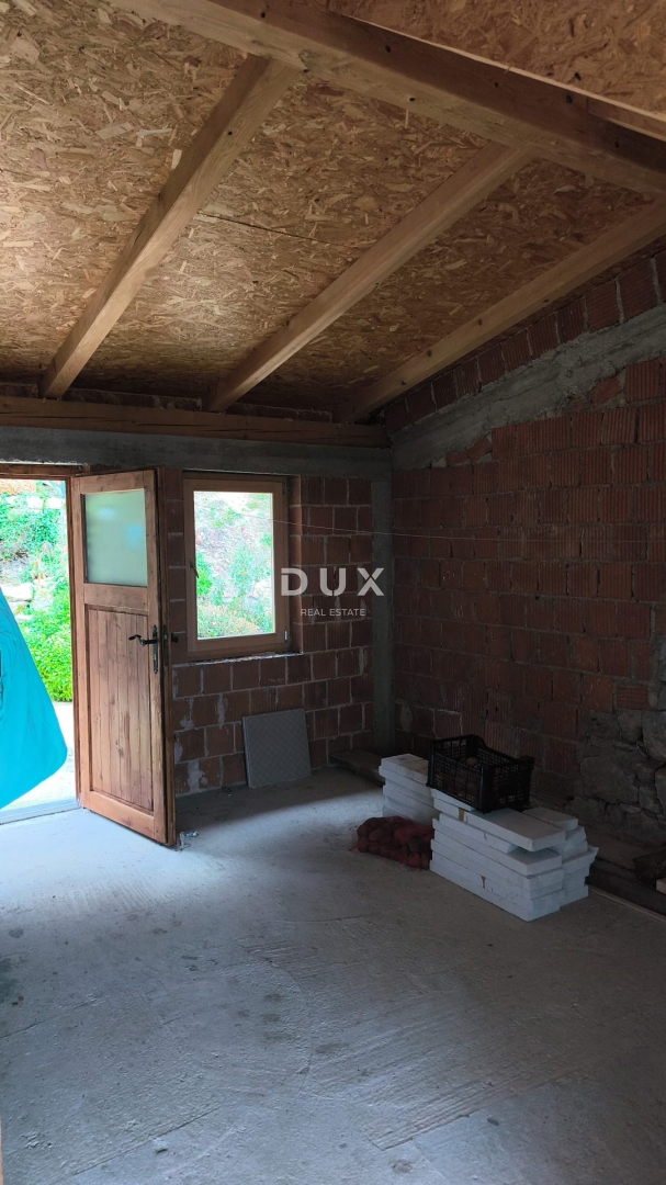 CRIKVENICA, BELGRADO - due appartamenti con balconi vista mare + cortile! OCCASIONE!