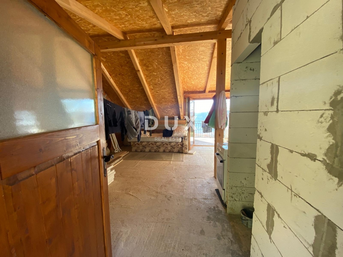 CRIKVENICA, BELGRADO - due appartamenti con balconi vista mare + cortile! OCCASIONE!