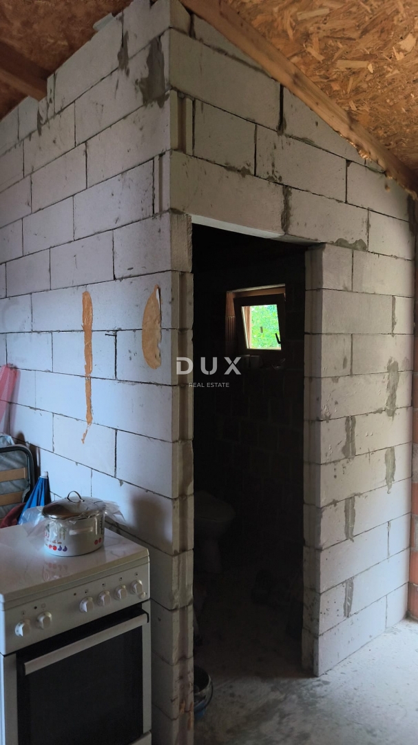 CRIKVENICA, BELGRADO - due appartamenti con balconi vista mare + cortile! OCCASIONE!