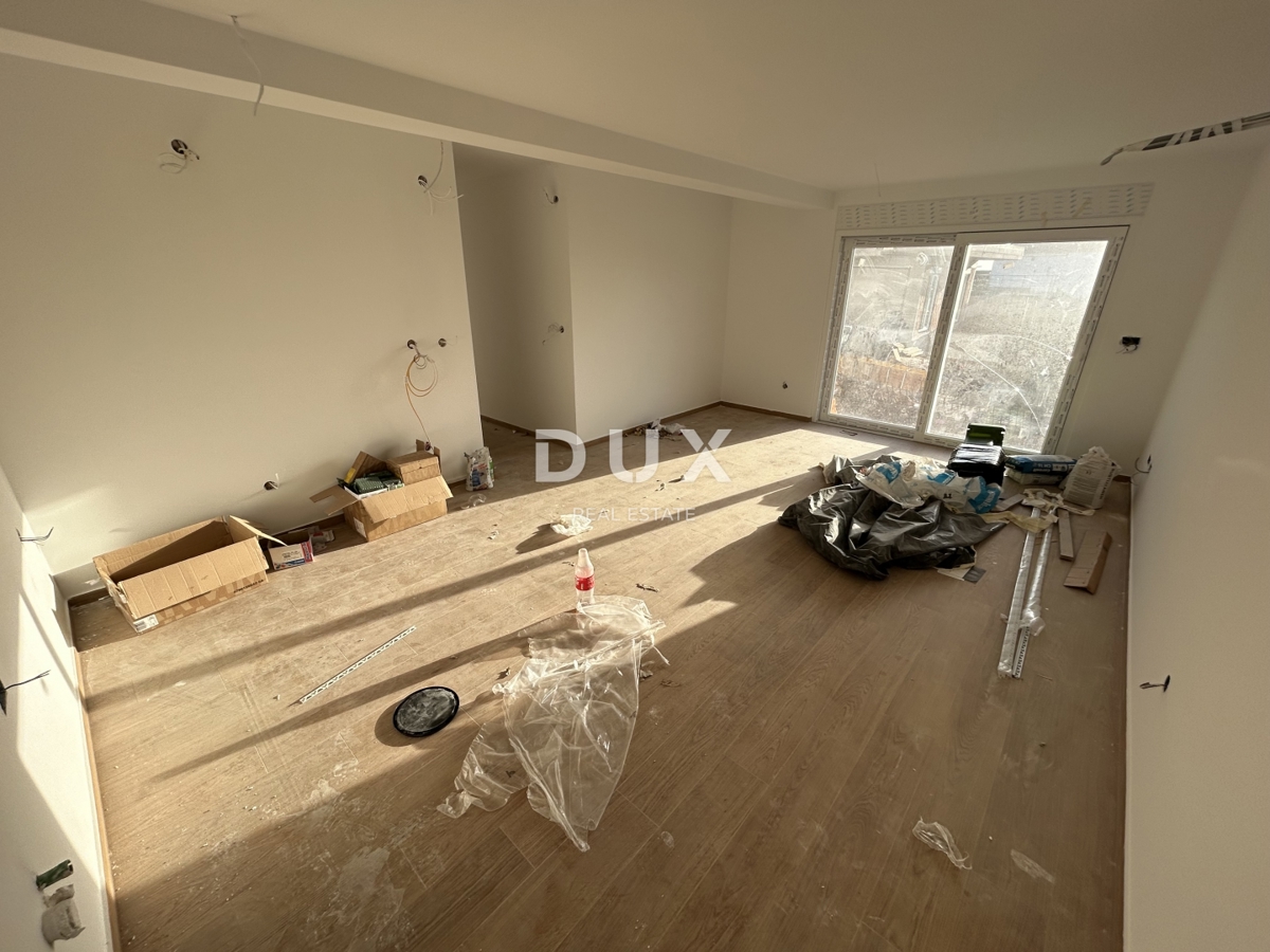 ROGOZNICA, STIVAŠNICA – Appartamento al piano terra con piscina e vista mare