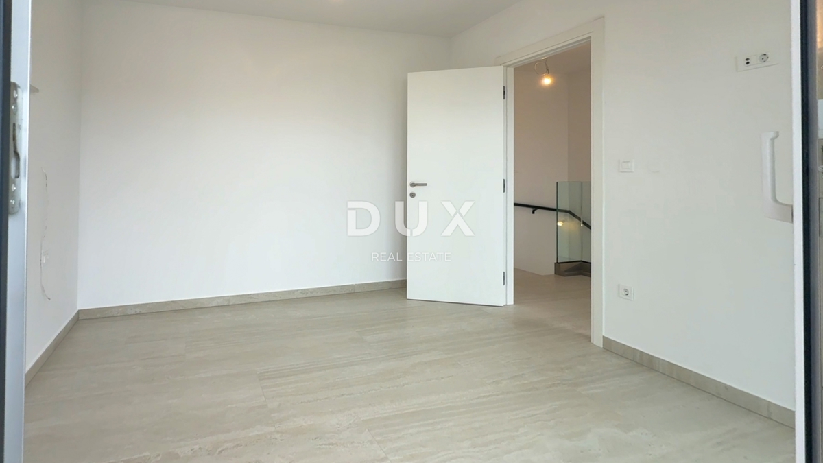 CRIKVENICA, DRAMALJ - Appartamento duplex con piscina a 300 metri dal mare!