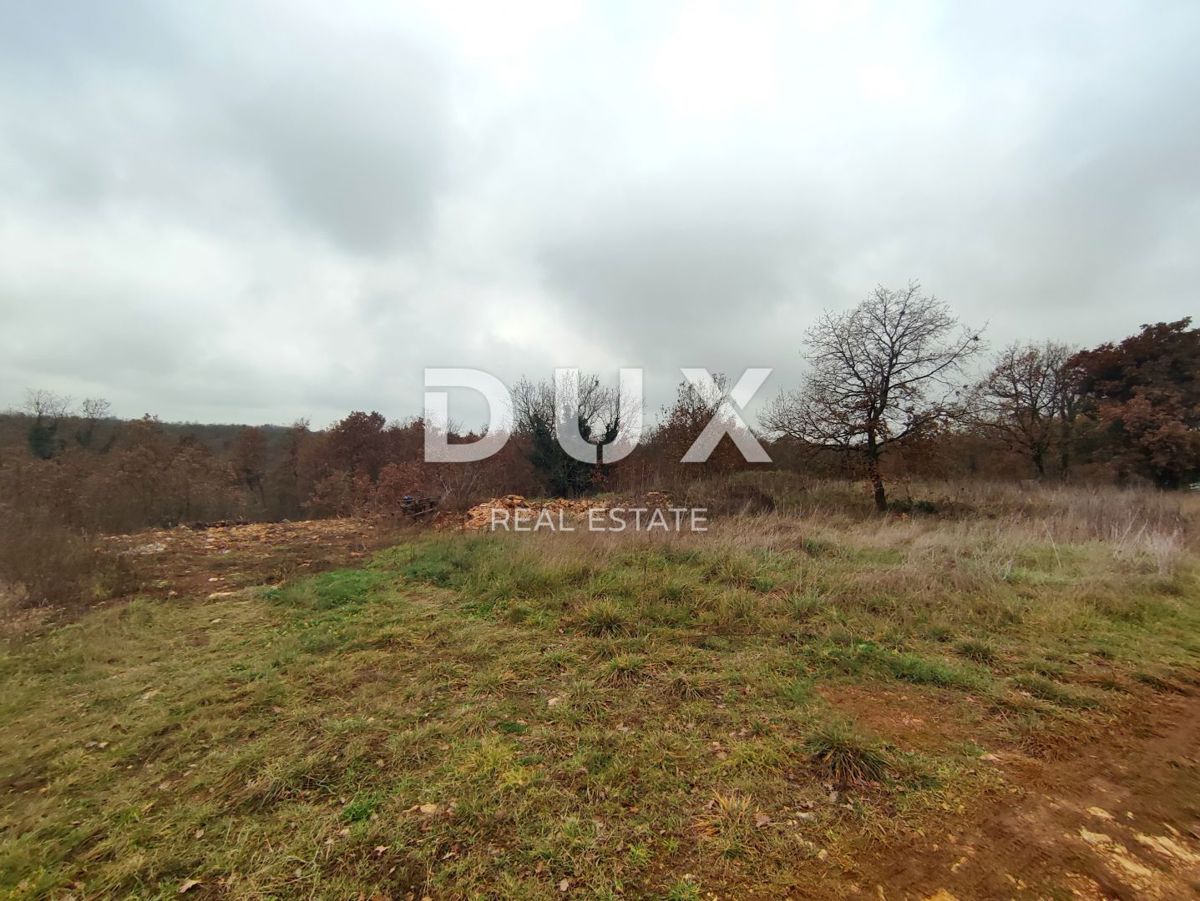 ISTRIA, VODNJAN - Terreno edificabile in posizione tranquilla con collegamenti