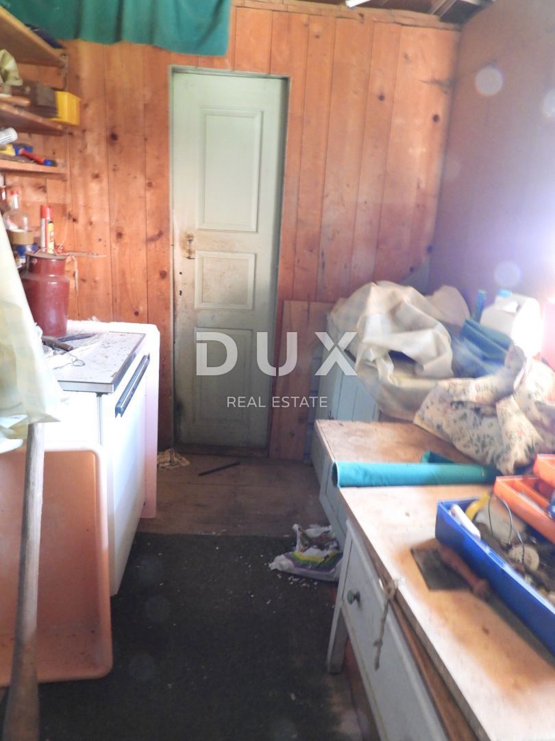 GORSKI KOTAR, SUNGER - terreno 9000m2 + vecchia casa + 2 annessi CON PERMESSO DI COSTRUZIONE!!