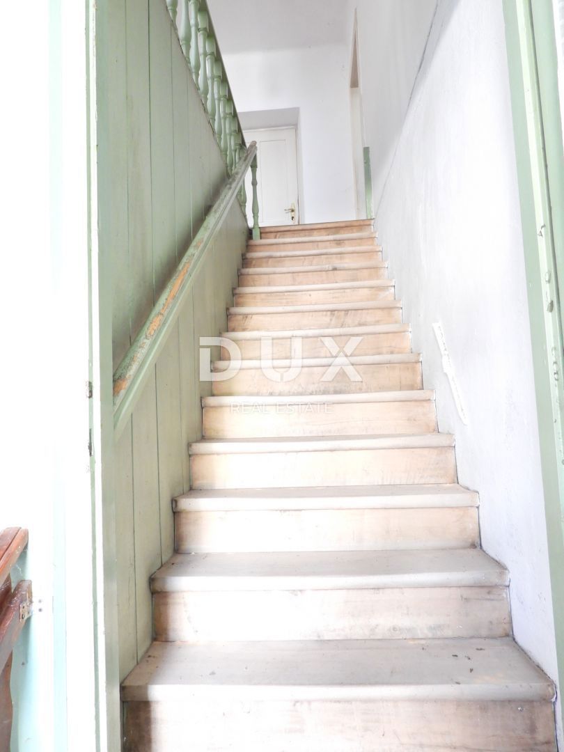 GORSKI KOTAR, SUNGER - terreno 9000m2 + vecchia casa + 2 annessi CON PERMESSO DI COSTRUZIONE!!