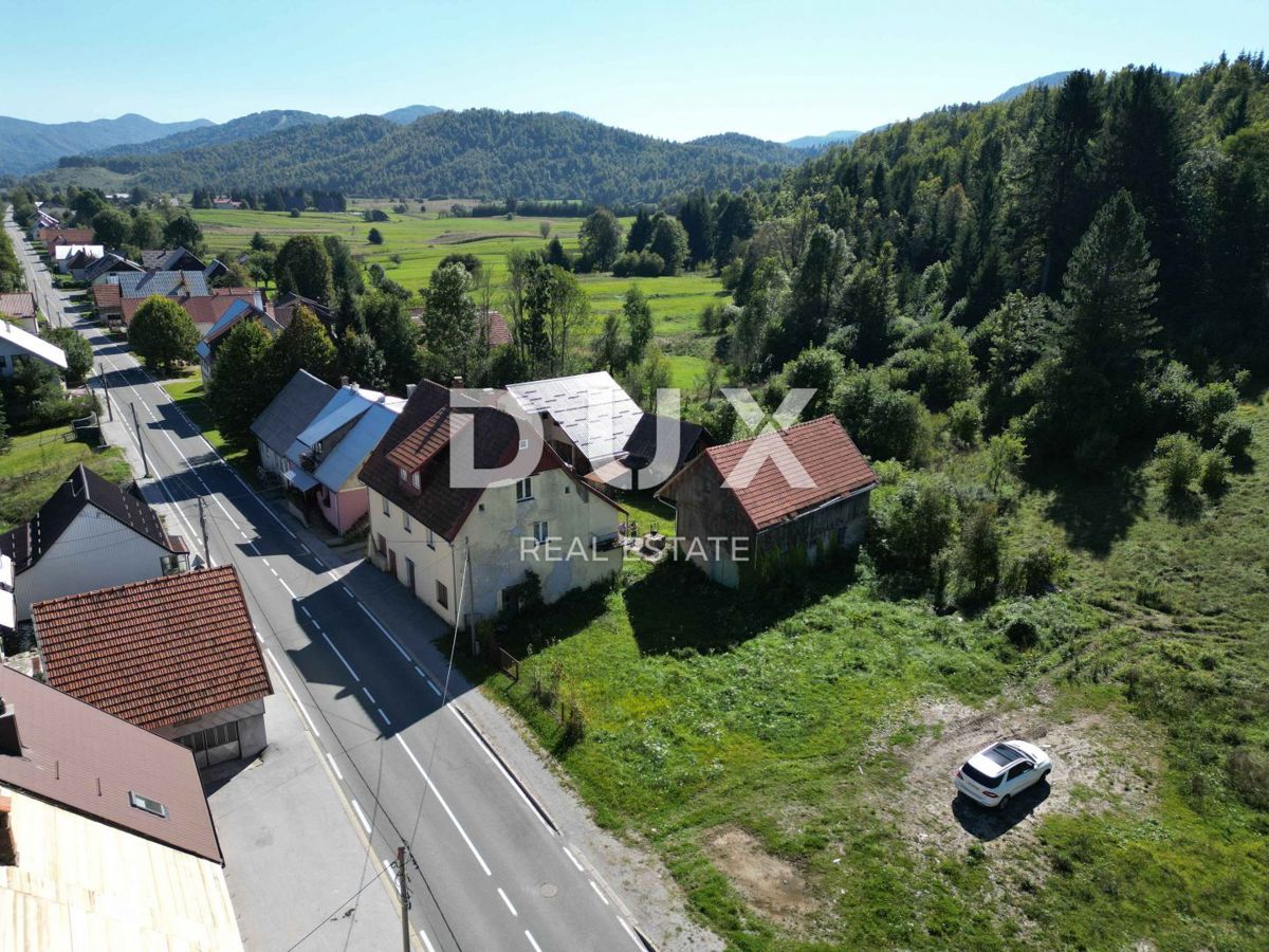 GORSKI KOTAR, SUNGER - terreno 9000m2 + vecchia casa + 2 annessi CON PERMESSO DI COSTRUZIONE!!