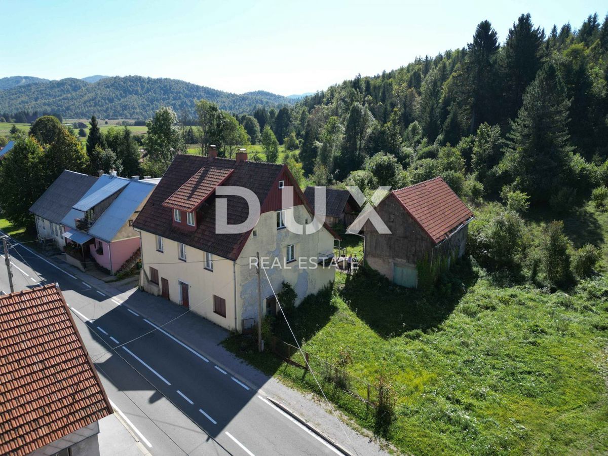 GORSKI KOTAR, SUNGER - terreno 9000m2 + vecchia casa + 2 annessi CON PERMESSO DI COSTRUZIONE!!