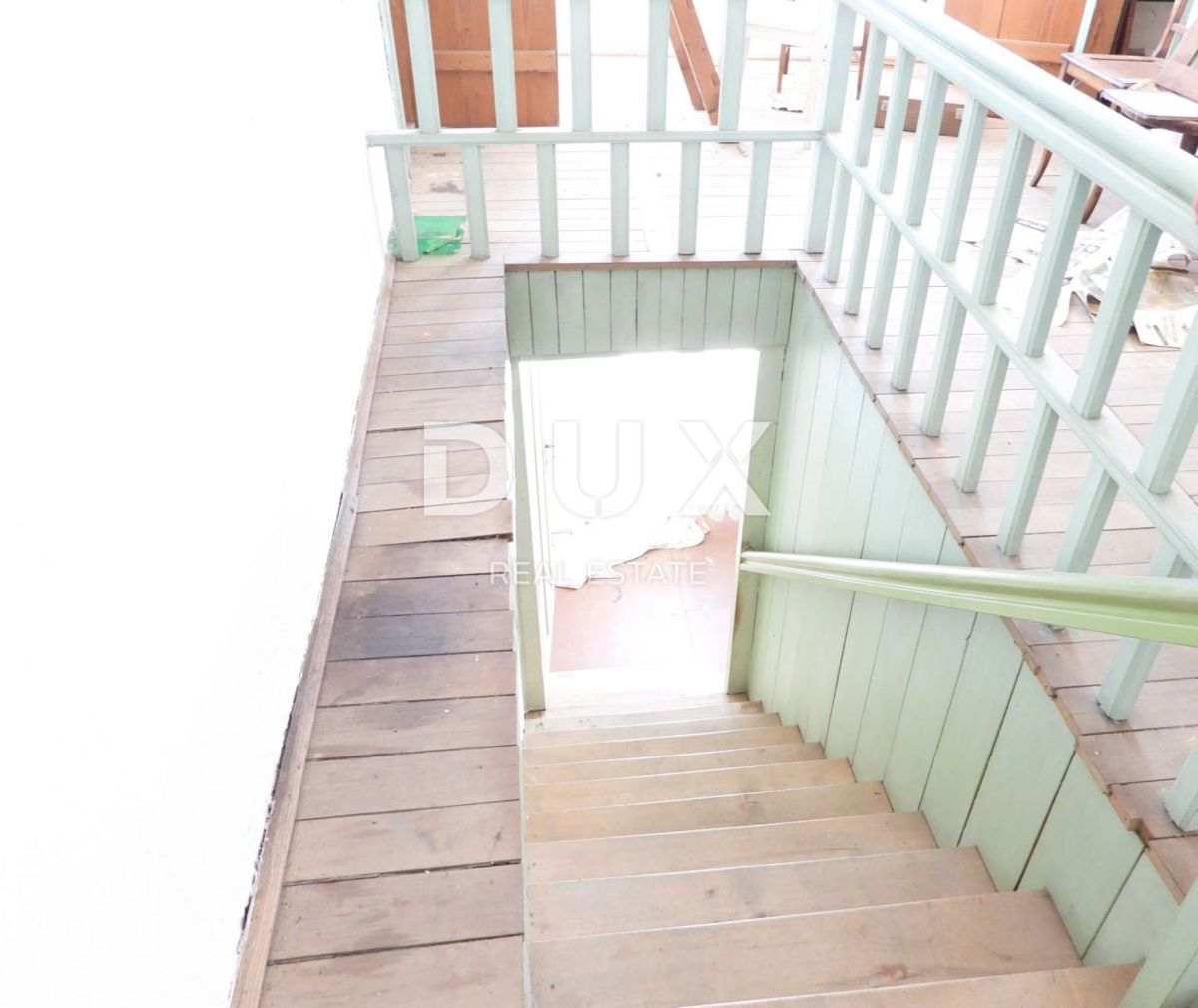 GORSKI KOTAR, SUNGER - terreno 9000m2 + vecchia casa + 2 annessi CON PERMESSO DI COSTRUZIONE!!