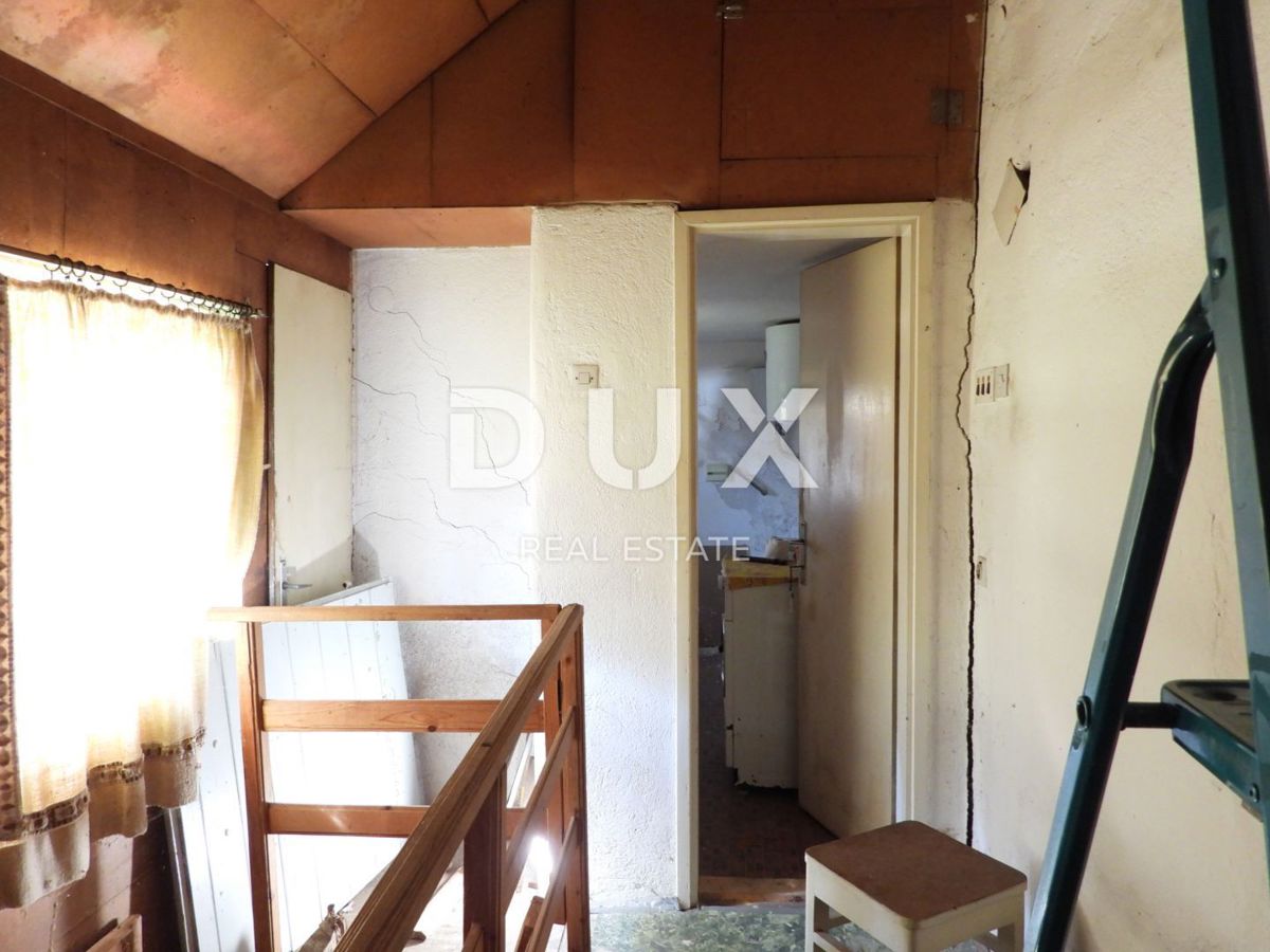 GORSKI KOTAR, SUNGER - terreno 9000m2 + vecchia casa + 2 annessi CON PERMESSO DI COSTRUZIONE!!