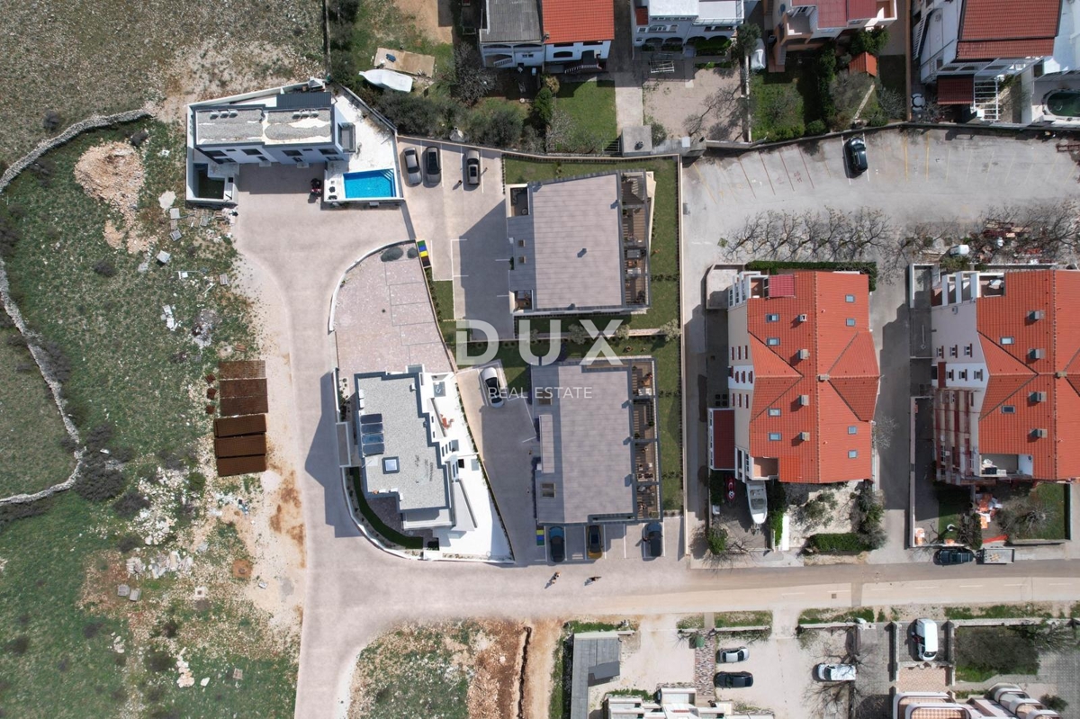 PAG, POVLJANA - OCCASIONE! Nuovo edificio a 200 metri dalla spiaggia! S2